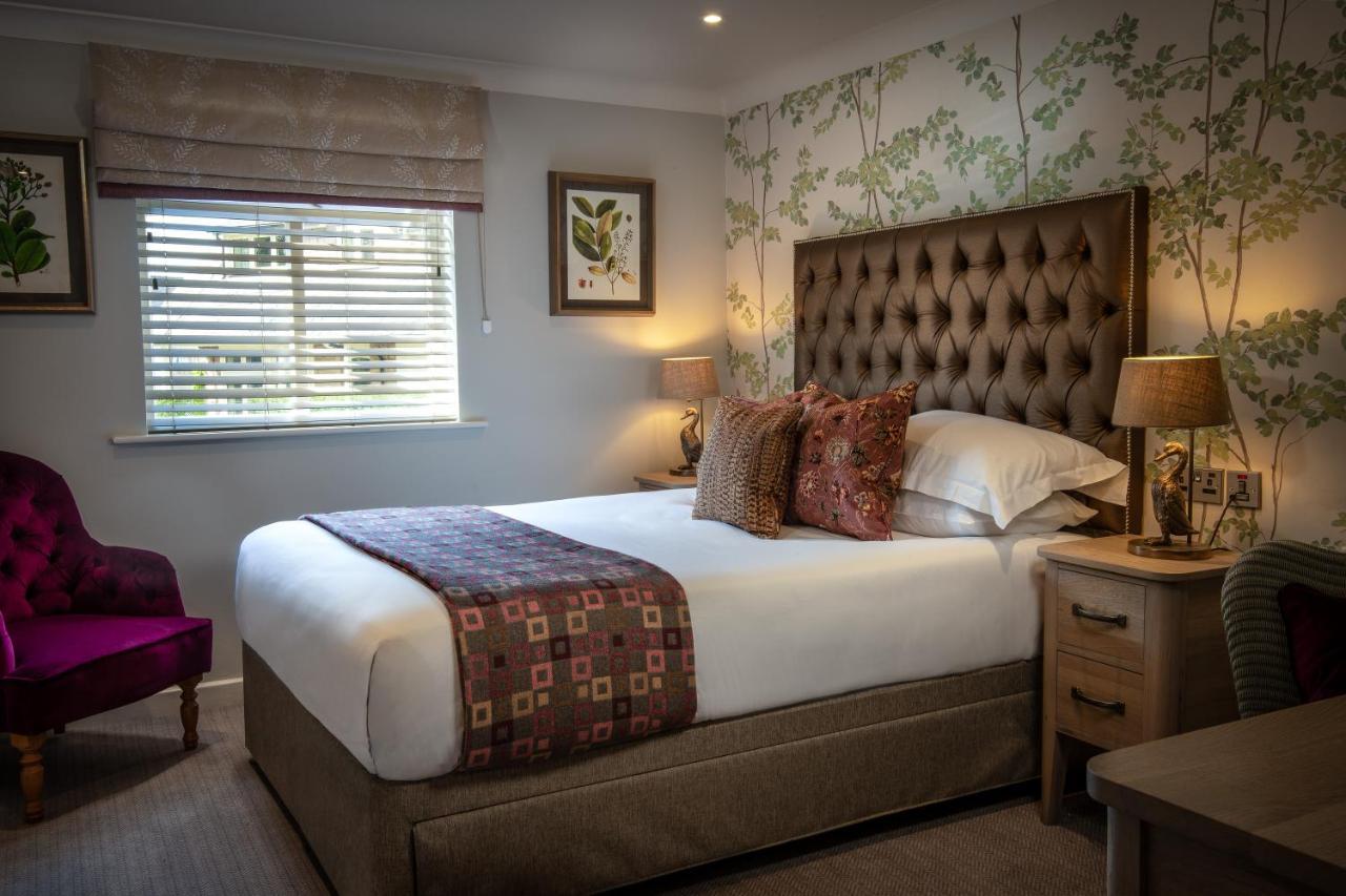 מלון בלקברן The Millstone, Mellor מראה חיצוני תמונה A bedroom at The Old parsonage