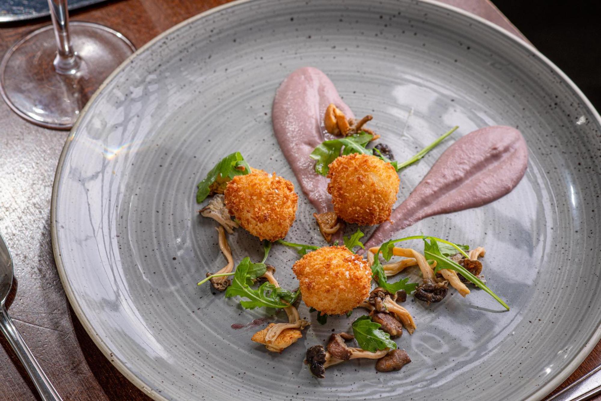 מלון בלקברן The Millstone, Mellor מראה חיצוני תמונה A dish at the restaurant