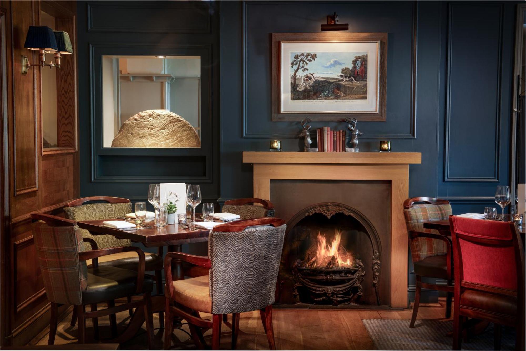 מלון בלקברן The Millstone, Mellor מראה חיצוני תמונה The restaurant at The Old parsonage