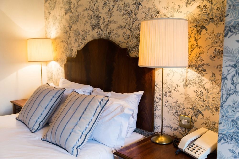 מלון בלקברן The Millstone, Mellor מראה חיצוני תמונה A bedroom at the hotel