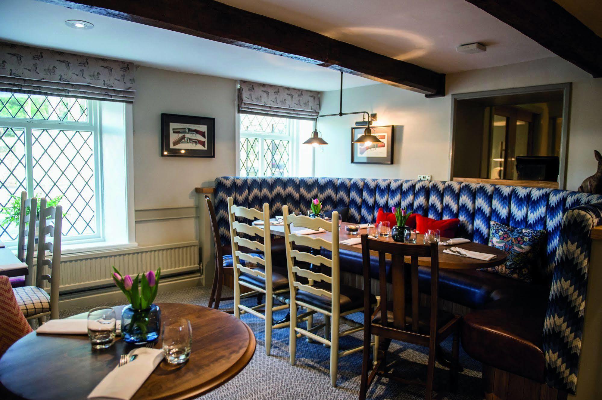 מלון בלקברן The Millstone, Mellor מראה חיצוני תמונה The restaurant at The Old parsonage