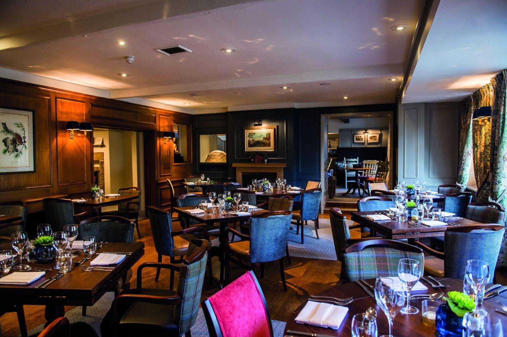 מלון בלקברן The Millstone, Mellor מראה חיצוני תמונה The restaurant at The Old parsonage